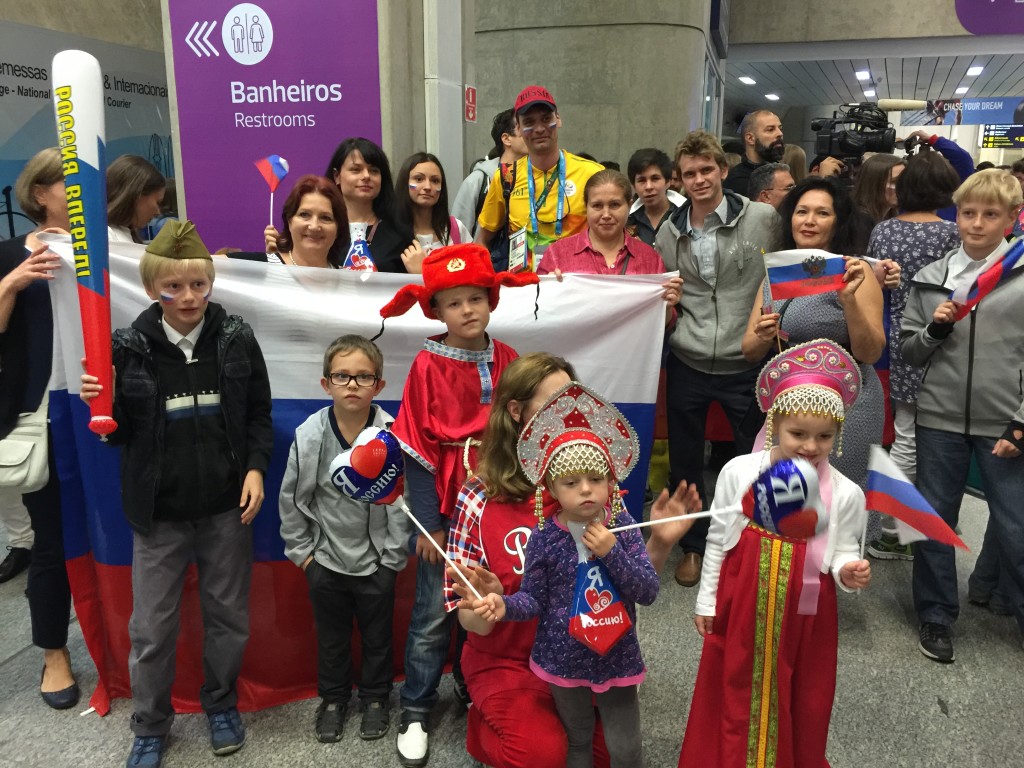 Встреча российской олимпийской сборной в аэропорту Рио де Жанейро